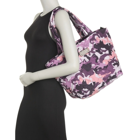 ⚡MARC JACOBS⚡ camo quilted nylon tote - Picture 6 of 10